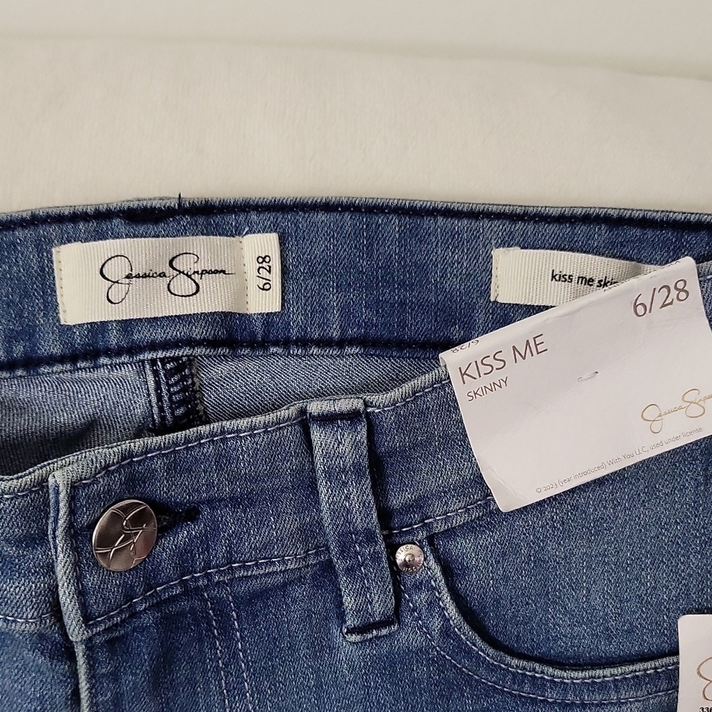 NWT Jessica Simpson Kiss Me Skinny Jeans Women's Blue Medium Wash Denim 6/28 - Picture 7 of 16